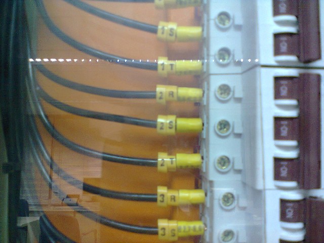 Foto 1 - Eletricistas clic