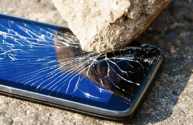 Samsung galaxy s5 com vidro quebrado