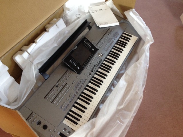 Yamaha tyros 5 76 key